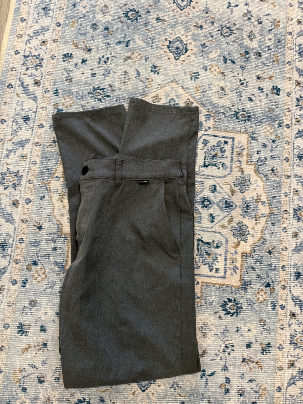 Travis Matthews Grey Open to Close 2.0 pants. 33x30